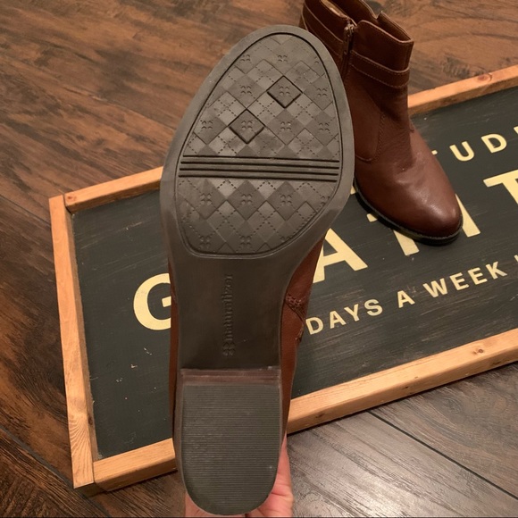 Naturalizer N5 Contour Booties - Picture 4 of 7